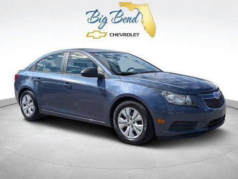Used 2014 Chevrolet Cruze LS image 1