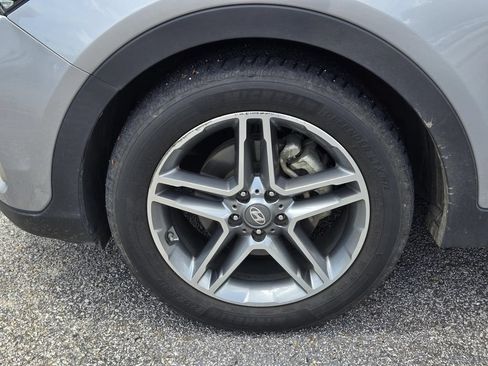 Used 2018 Hyundai Santa Fe AWD image 5