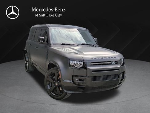 Used 2025 Land Rover Defender 110 X-Dynamic SE AWD/4WD image 1