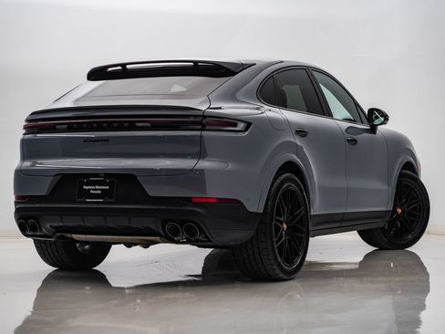 Certified 2026 Porsche Cayenne Coupe AWD/4WD image 11