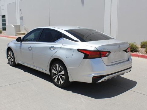 Used 2022 Nissan Altima 2.5 SV FWD image 7