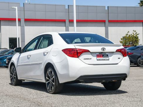 Used 2018 Toyota Corolla SE w/ Carpet Mat Package (TMS) FWD image 9