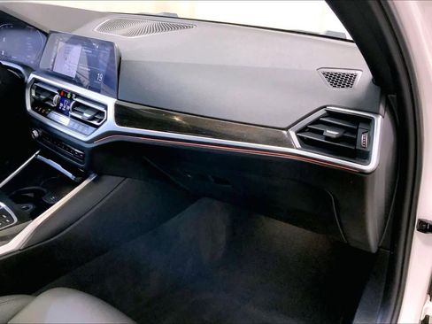 Used 2019 BMW 330i xDrive Sedan w/ Convenience Package image 18