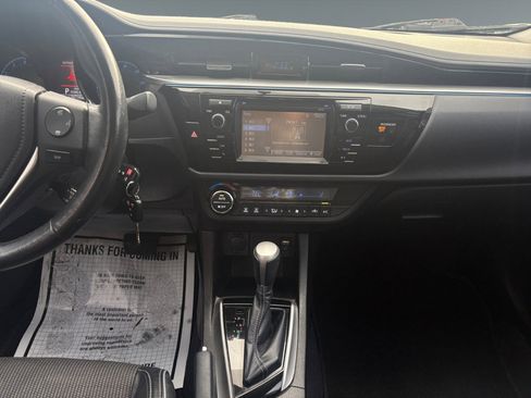 Used 2015 Toyota Corolla S Premium image 10