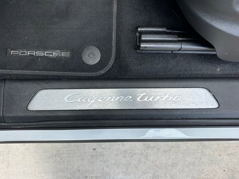 Certified 2019 Porsche Cayenne Turbo AWD/4WD image 21