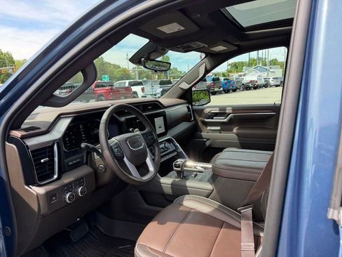 Used 2026 GMC Sierra 1500 Denali w/ Denali Reserve Package AWD/4WD image 18