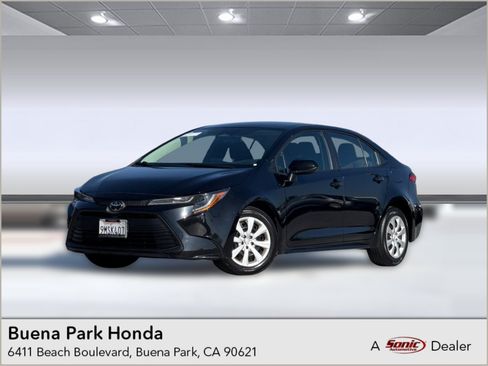 Used 2024 Toyota Corolla LE FWD image 1