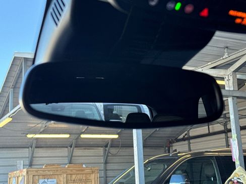 Used 2025 Buick Enclave Preferred image 23