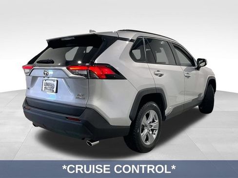 Used 2022 Toyota RAV4 XLE w/ Convenience Package AWD/4WD image 7