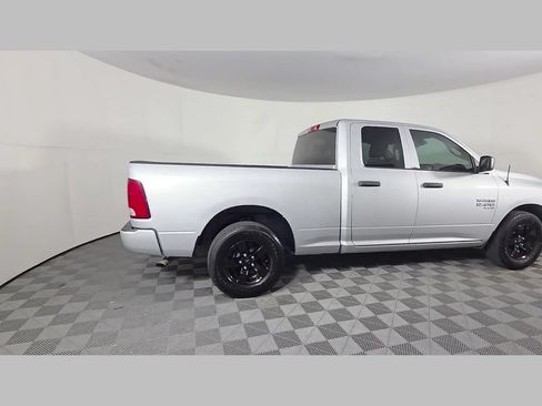 Used 2019 RAM 1500 Express RWD image 38