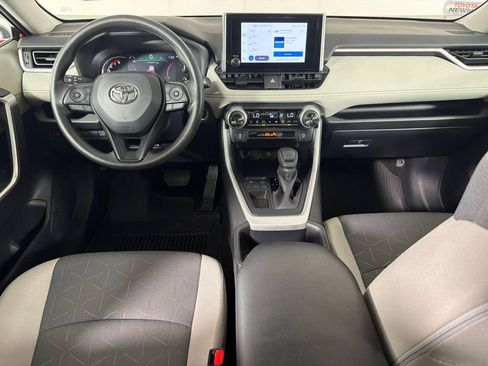 Used 2025 Toyota RAV4 XLE w/ Convenience Package FWD image 24