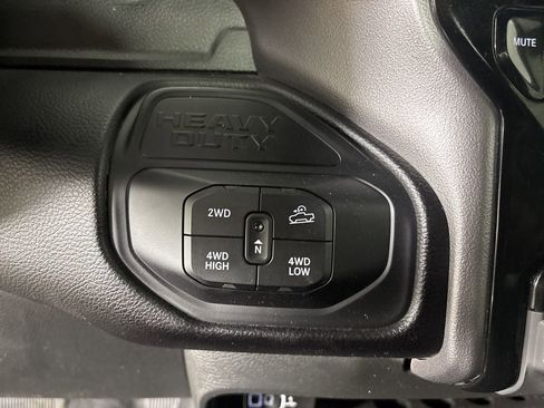 Used 2025 RAM 2500 Big Horn AWD/4WD image 13