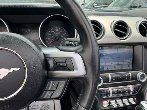 Used 2019 Ford Mustang Premium image 28