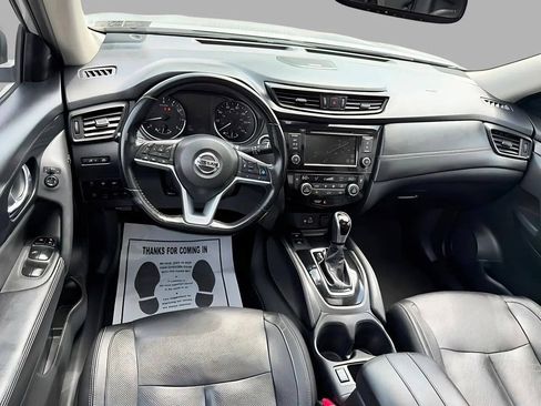 Used 2019 Nissan Rogue SL w/ Premium Package AWD/4WD image 28