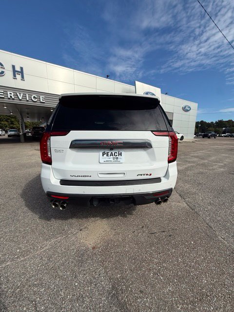 Used 2022 GMC Yukon AT4 w/ Technology Package AWD/4WD image 4