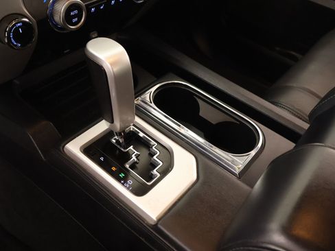 Used 2019 Toyota Tundra Platinum image 9