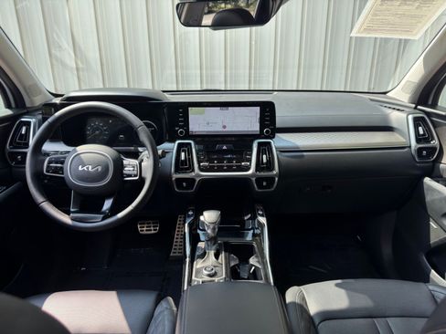 Used 2022 Kia Sorento SX FWD image 12