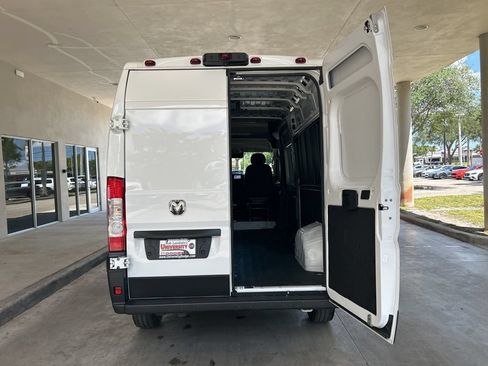 Used 2025 RAM ProMaster 2500 w/ Convenience Group FWD image 33