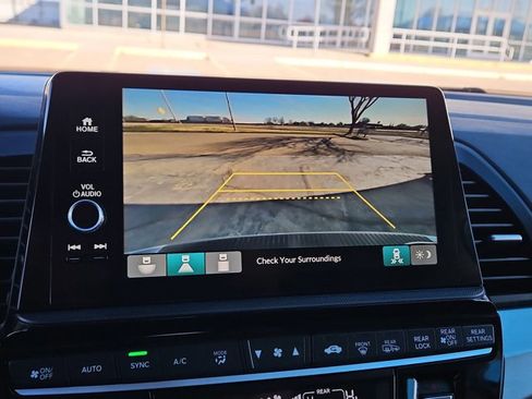 Used 2025 Honda Odyssey EX-L image 13