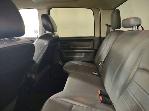 Used 2022 RAM 1500 Tradesman w/ Chrome Appearance Group image 4