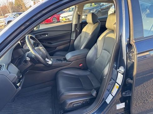 Used 2023 Honda Accord Touring image 9