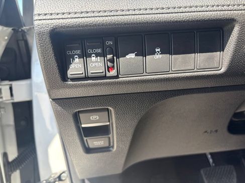 Certified 2026 Honda Odyssey EX-L image 15