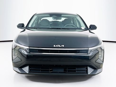 Used 2025 Kia K4 FWD image 2