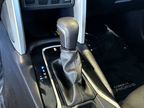 Used 2022 Toyota Corolla Cross LE image 26