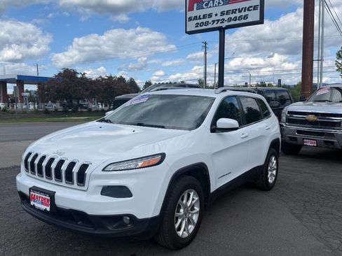 Used 2014 Jeep Cherokee Latitude AWD/4WD image 2