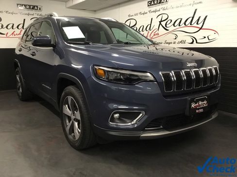 Used 2019 Jeep Cherokee Limited w/ Luxury Group AWD/4WD image 3