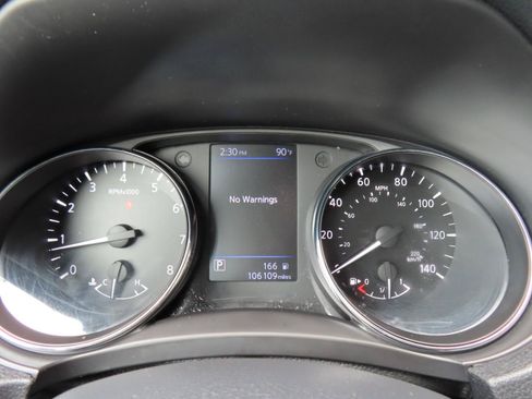 Used 2018 Nissan Rogue S FWD image 27