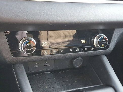 Used 2022 Mitsubishi Outlander ES image 18