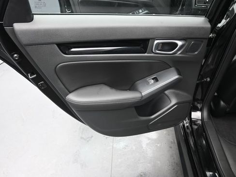 Used 2023 Honda Civic Touring image 17