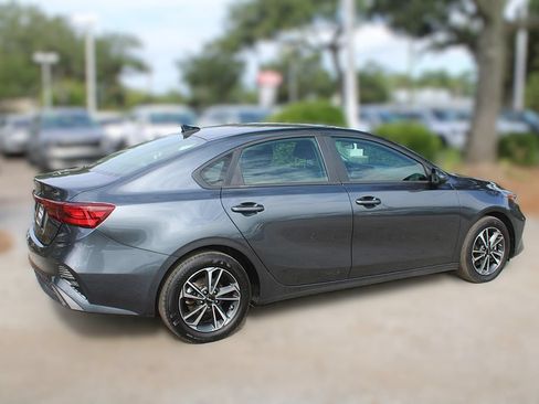 Used 2024 Kia Forte LXS FWD image 8