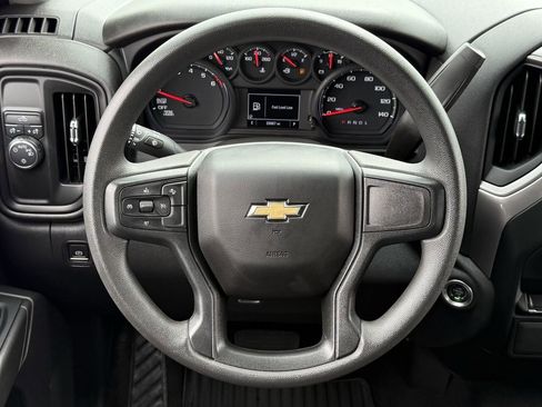 Used 2024 Chevrolet Silverado 1500 Custom image 12