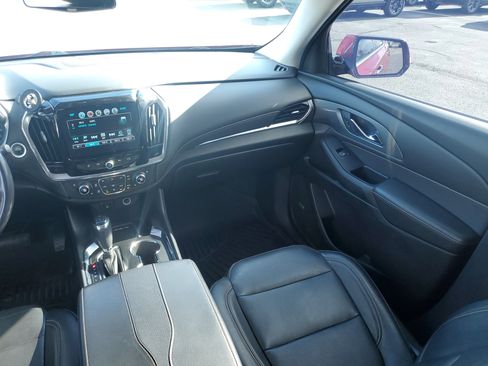 Used 2018 Chevrolet Traverse Premier image 16