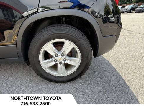 Used 2020 Chevrolet Trax LS w/ Tint and Cruise Package FWD image 12