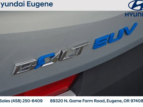 Used 2023 Chevrolet Bolt EUV Premier w/ Super Cruise Package image 36