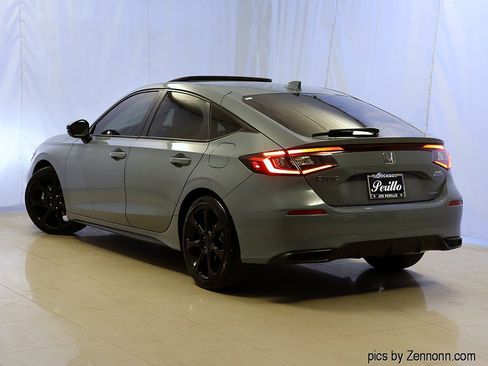 Used 2025 Honda Civic Sport Touring image 9