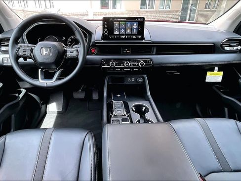 Used 2025 Honda Pilot EX-L image 13