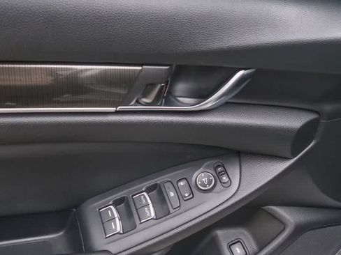 Used 2021 Honda Accord Sport image 19