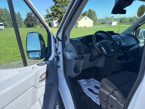 Used 2017 Ford Transit 150 XLT image 10