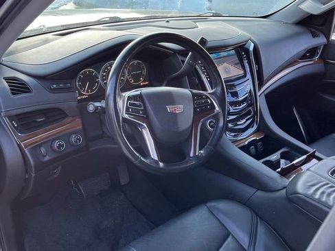 Used 2015 Cadillac Escalade ESV Premium image 8
