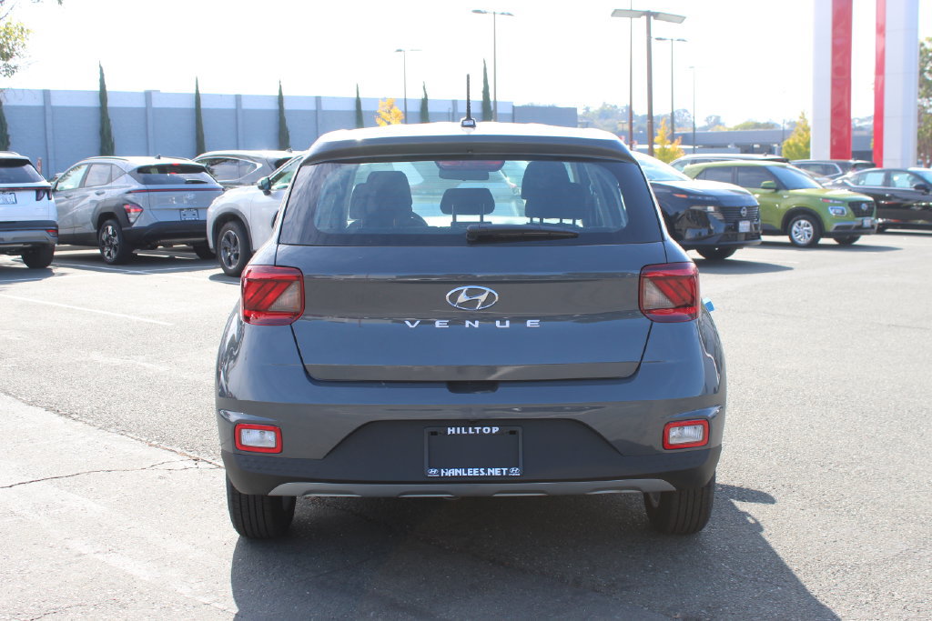 New 2026 Hyundai Venue SE FWD image 8