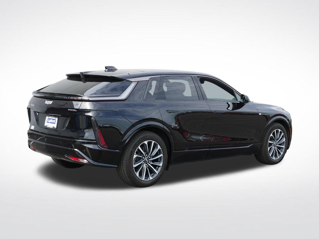 Used 2024 Cadillac Lyriq Sport AWD/4WD image 3