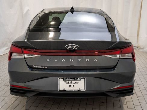 Used 2023 Hyundai Elantra SEL w/ Convenience Package image 4