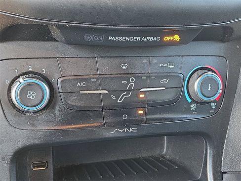 Used 2018 Ford Focus ST image 18