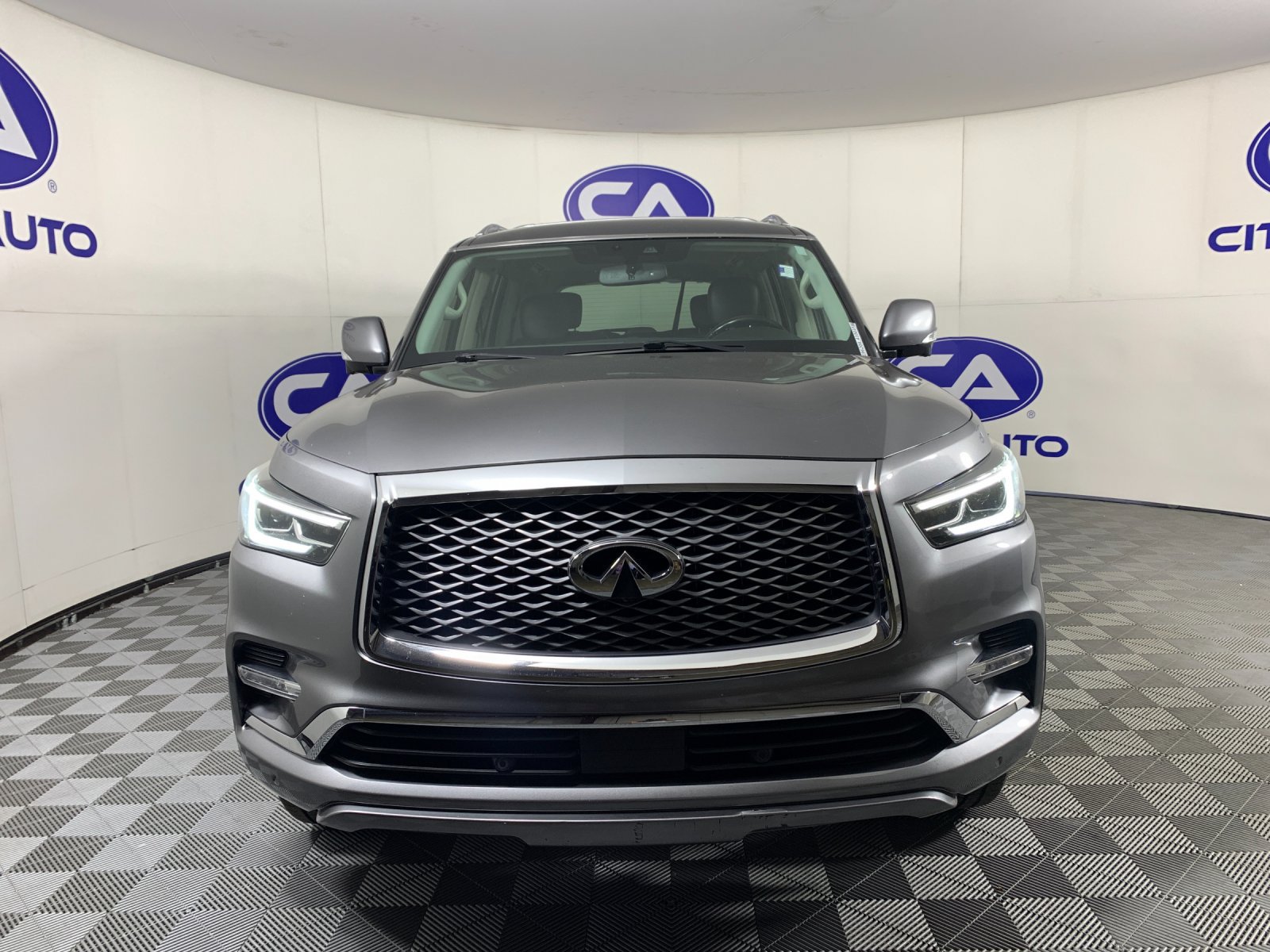 Used 2019 INFINITI QX80 Luxe w/ All-Season Package RWD image 9