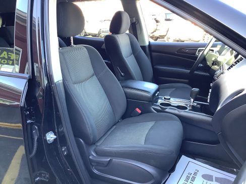 Used 2020 Nissan Pathfinder S image 17