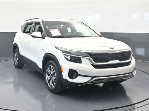 Used 2021 Kia Seltos EX image 9
